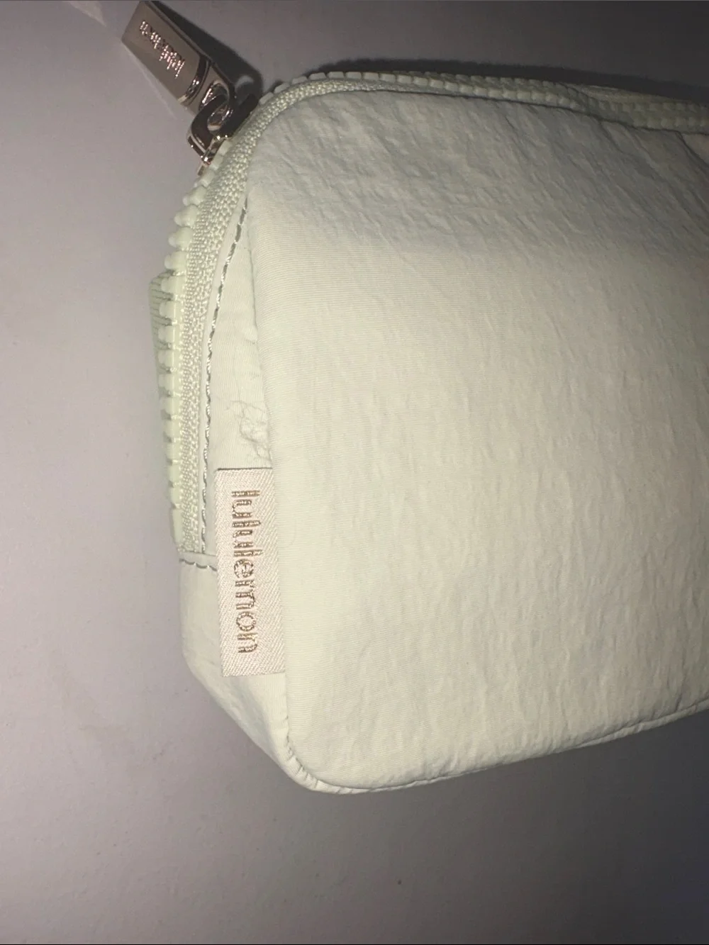 lululemon athletica Kohlrabi green belt bag with gold accents NWT